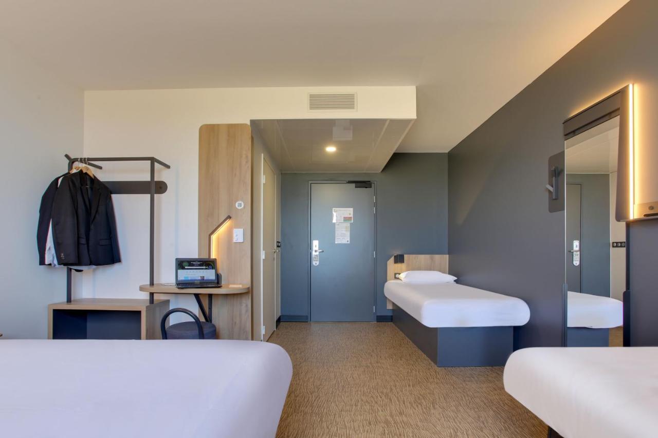 Hotel Croix Blandin 2*